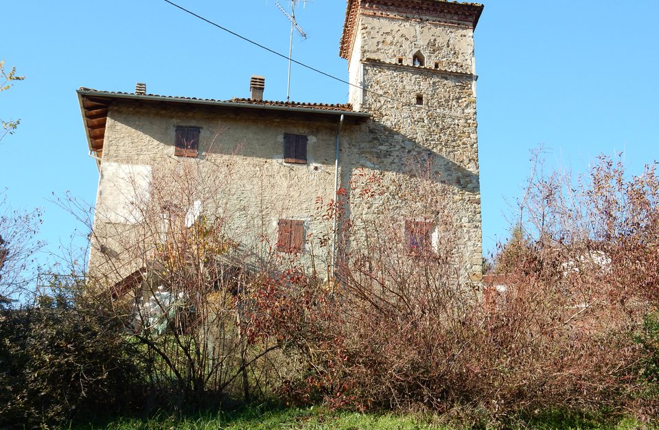 Casa torre Castagneto
                                 Foto di: Chiara Battistini
